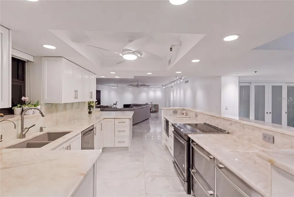 1660 GULF BOULEVARD #PH1 Clearwater Beach, FL 33767