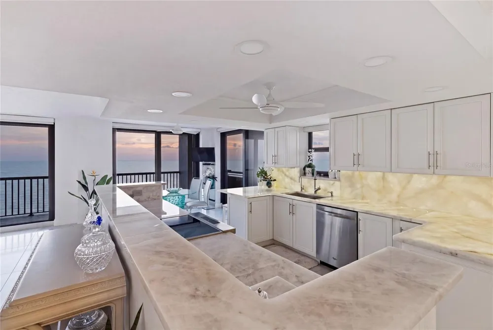1660 GULF BOULEVARD #PH1 Clearwater Beach, FL 33767