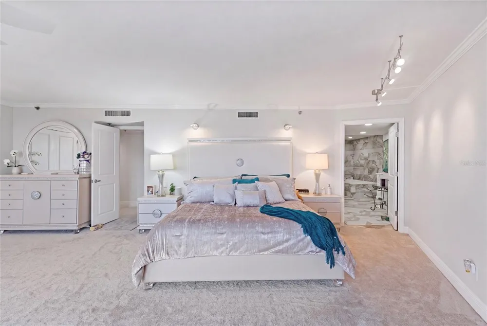 1660 GULF BOULEVARD #PH1 Clearwater Beach, FL 33767