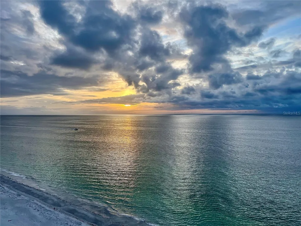 1660 GULF BOULEVARD #PH1 Clearwater Beach, FL 33767