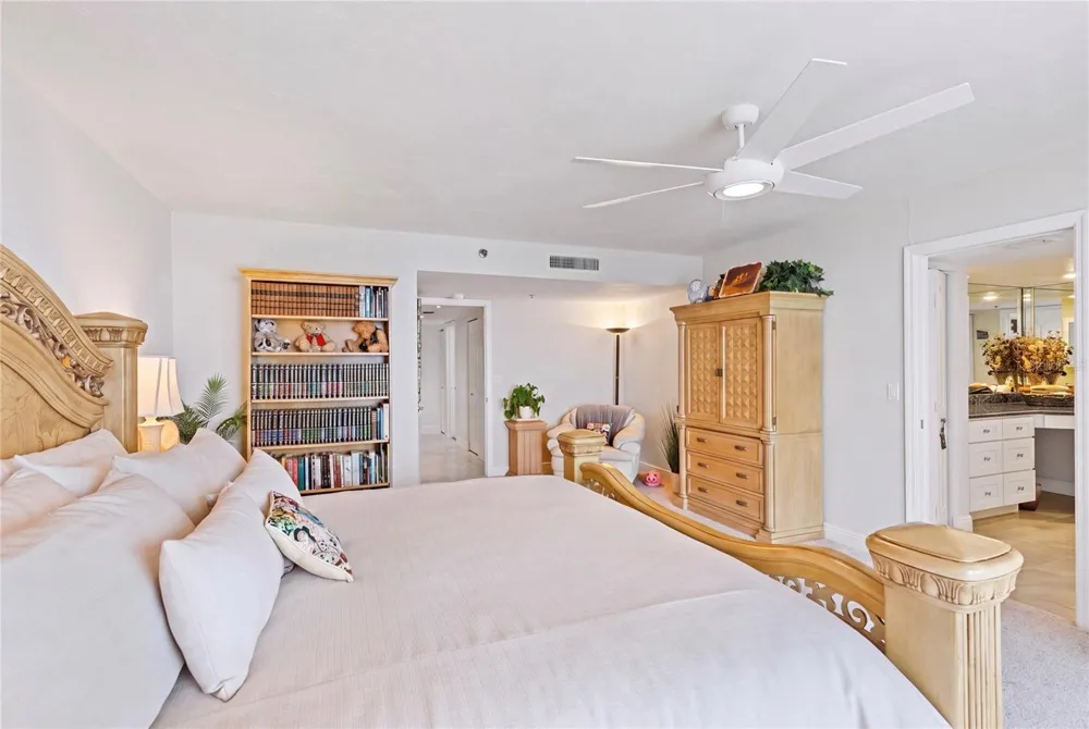1660 GULF BOULEVARD #PH1 Clearwater Beach, FL 33767