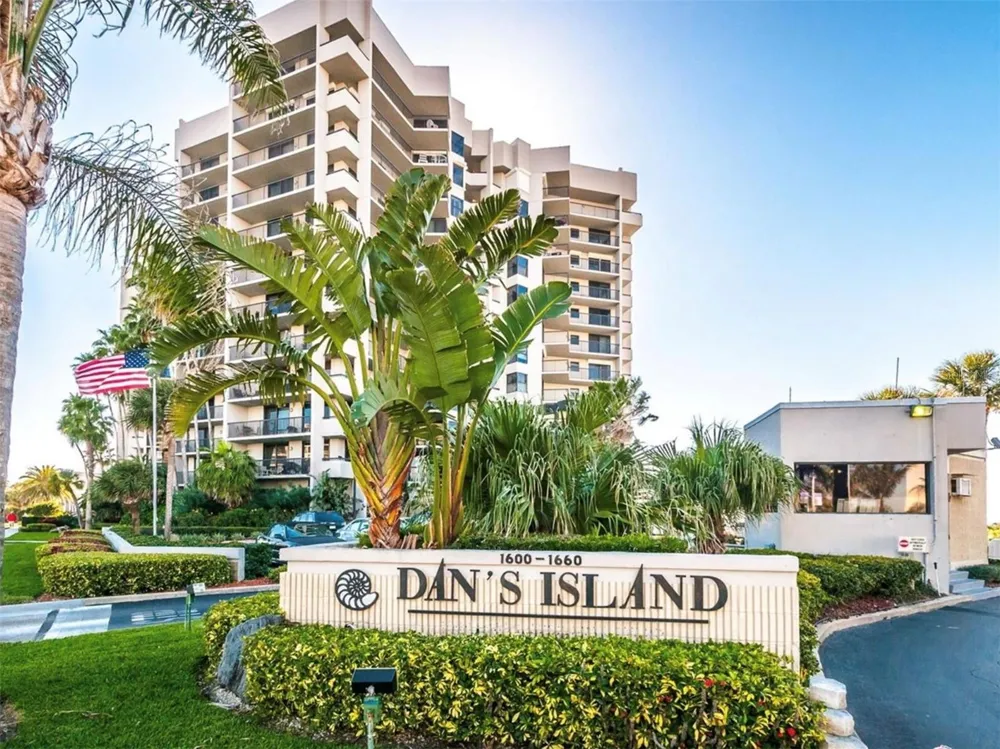 1660 GULF BOULEVARD #PH1 Clearwater Beach, FL 33767