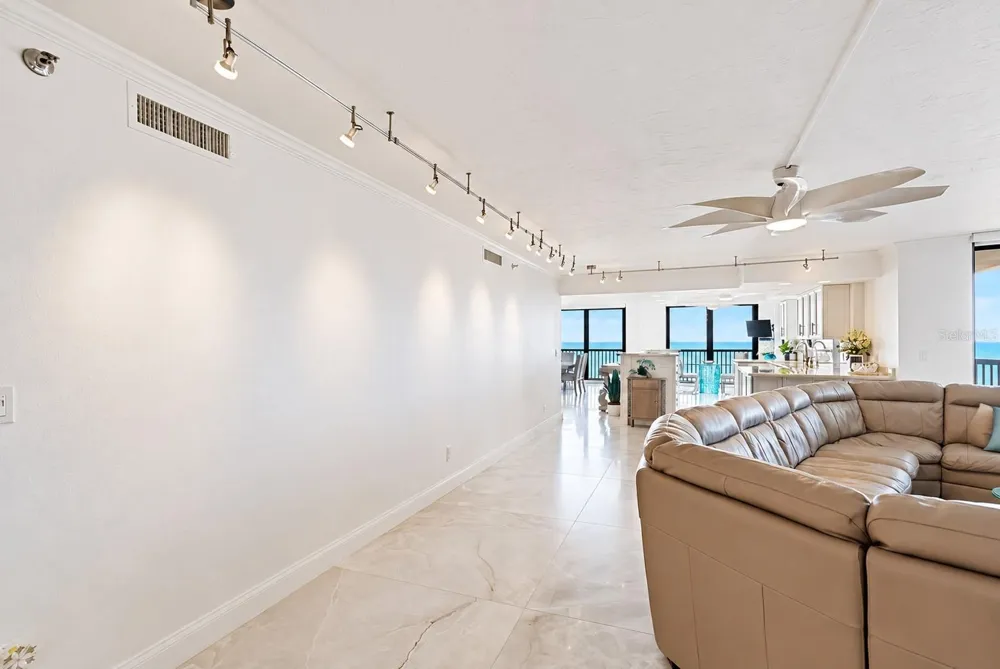 1660 GULF BOULEVARD #PH1 Clearwater Beach, FL 33767