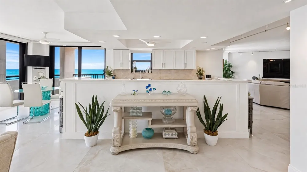 1660 GULF BOULEVARD #PH1 Clearwater Beach, FL 33767