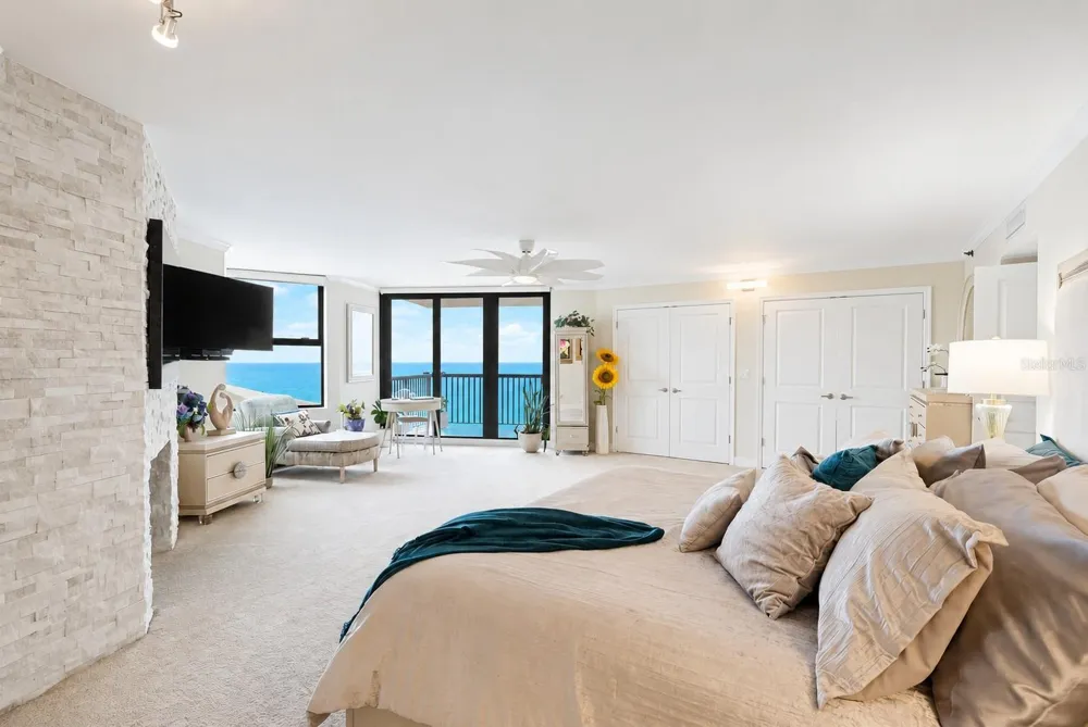 1660 GULF BOULEVARD #PH1 Clearwater Beach, FL 33767