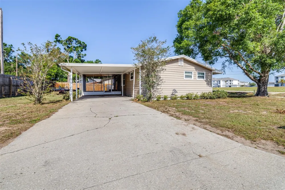 3935 CLUBHOUSE ROAD Highland City, FL 33846