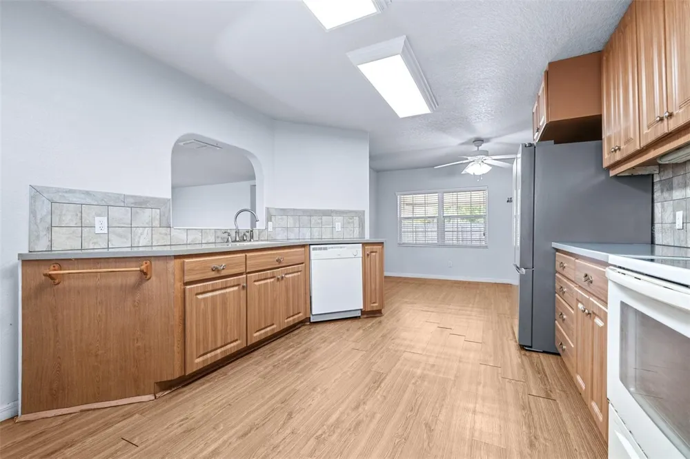 3935 CLUBHOUSE ROAD Highland City, FL 33846