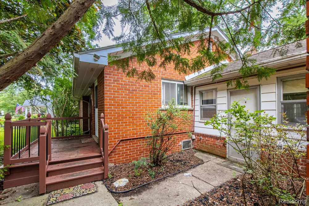 5511 Wright Drive Troy City, MI 48098