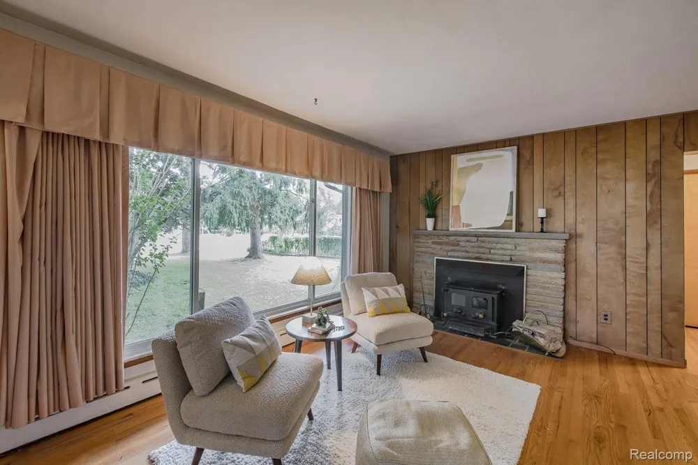5511 Wright Drive Troy City, MI 48098