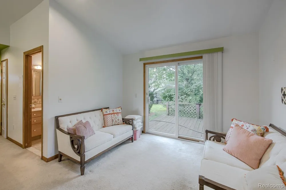 5511 Wright Drive Troy City, MI 48098
