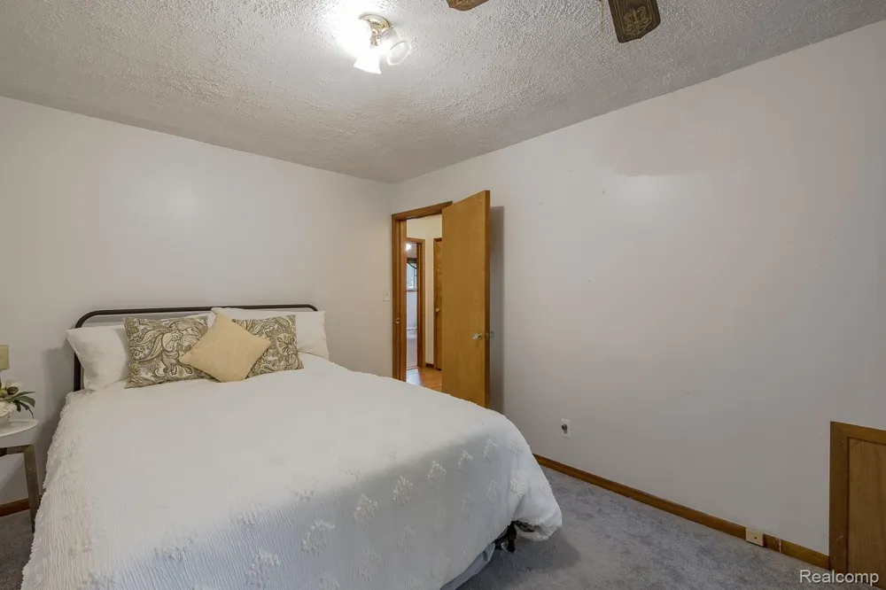 5511 Wright Drive Troy City, MI 48098