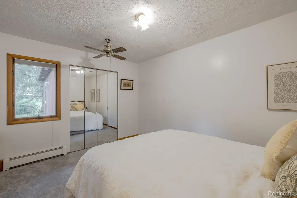 5511 Wright Drive Troy City, MI 48098