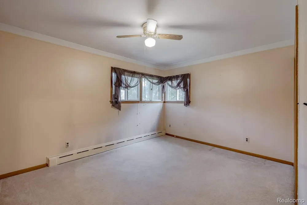 5511 Wright Drive Troy City, MI 48098