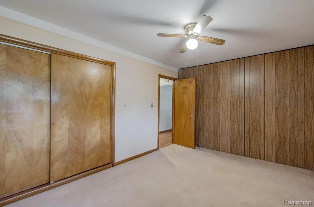 5511 Wright Drive Troy City, MI 48098