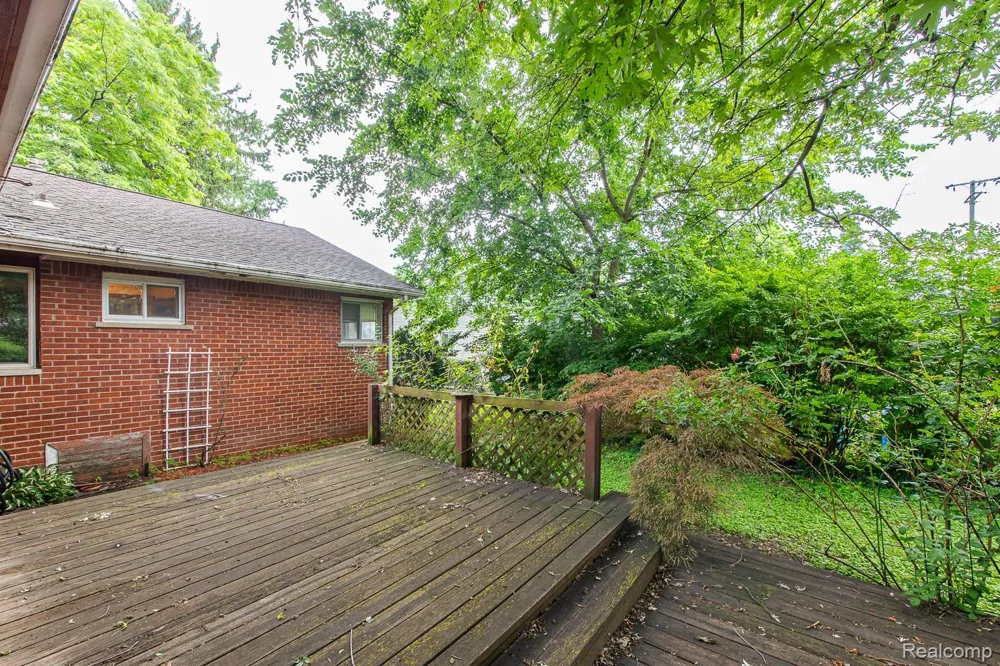 5511 Wright Drive Troy City, MI 48098