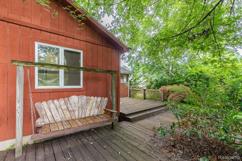 5511 Wright Drive Troy City, MI 48098