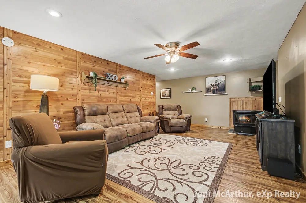 11801 19 Mile Road NE Spencer Township, MI 49319