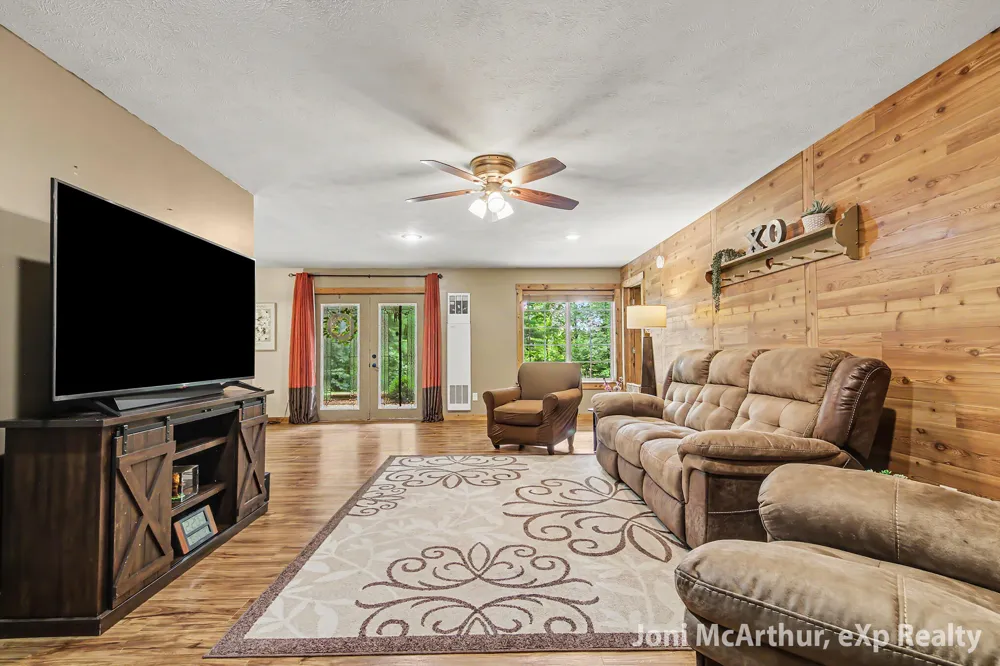 11801 19 Mile Road NE Spencer Township, MI 49319