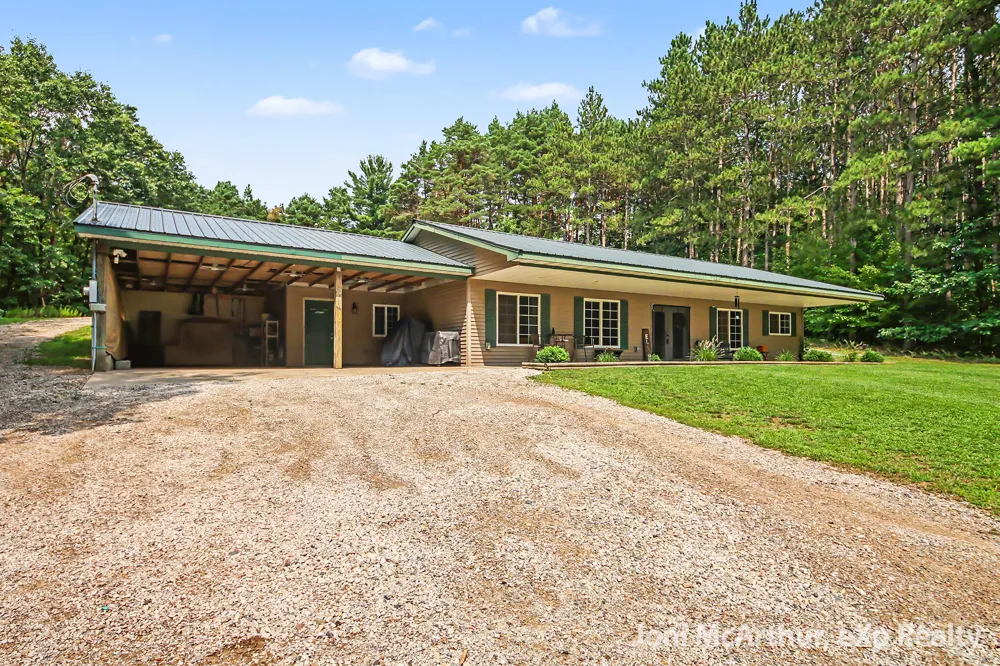 11801 19 Mile Road NE Spencer Township, MI 49319