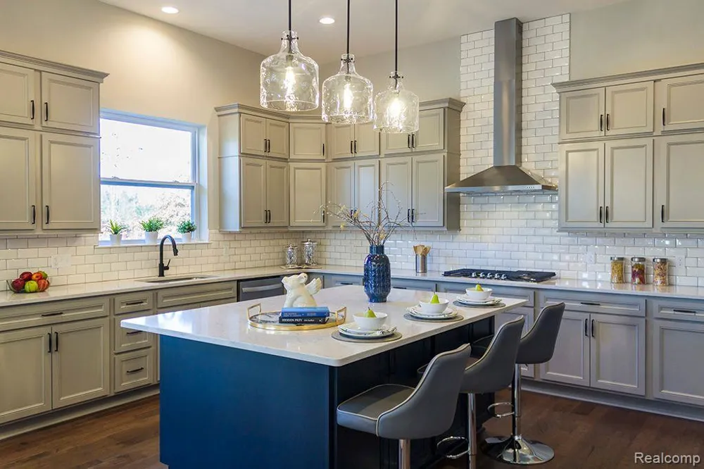 14009 Regatta Bay Drive Shelby Charter Township, MI 48315