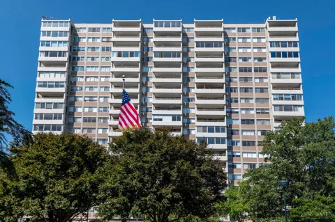 2324 Madison Road #1701