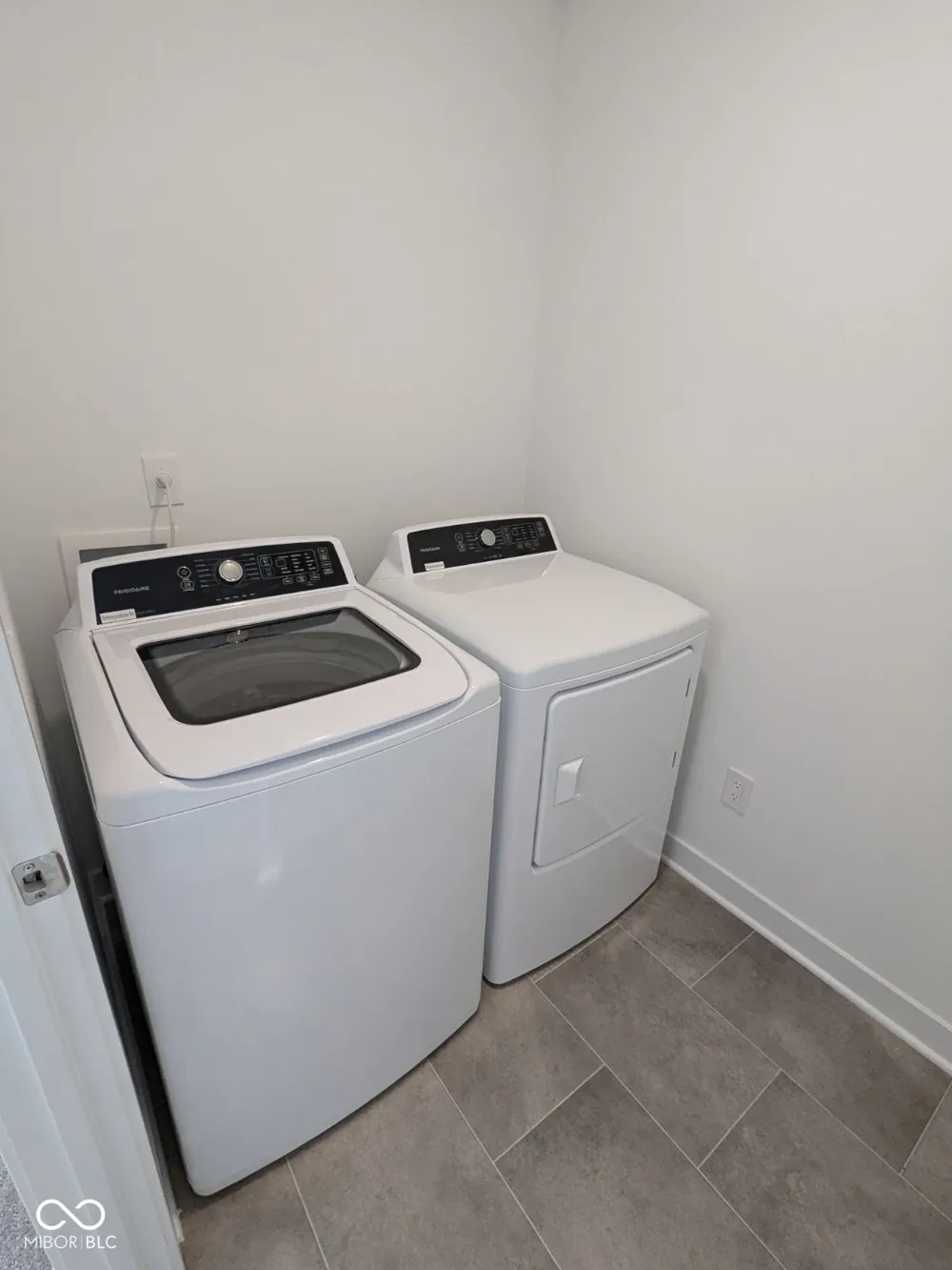 6584 Willow Way McCordsville, IN 46055
