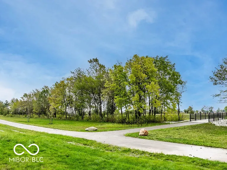 6584 Willow Way McCordsville, IN 46055