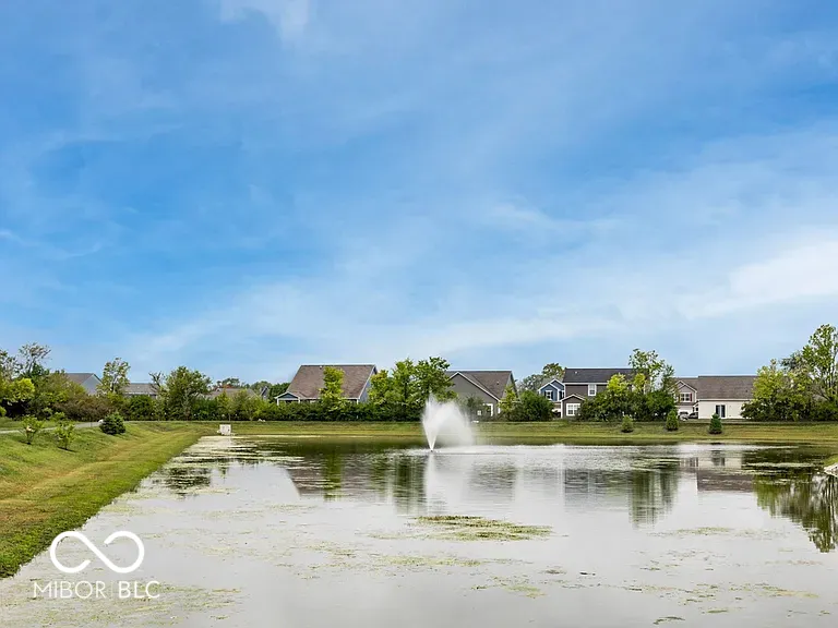 6584 Willow Way McCordsville, IN 46055
