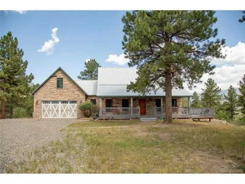 805 Lake Drive