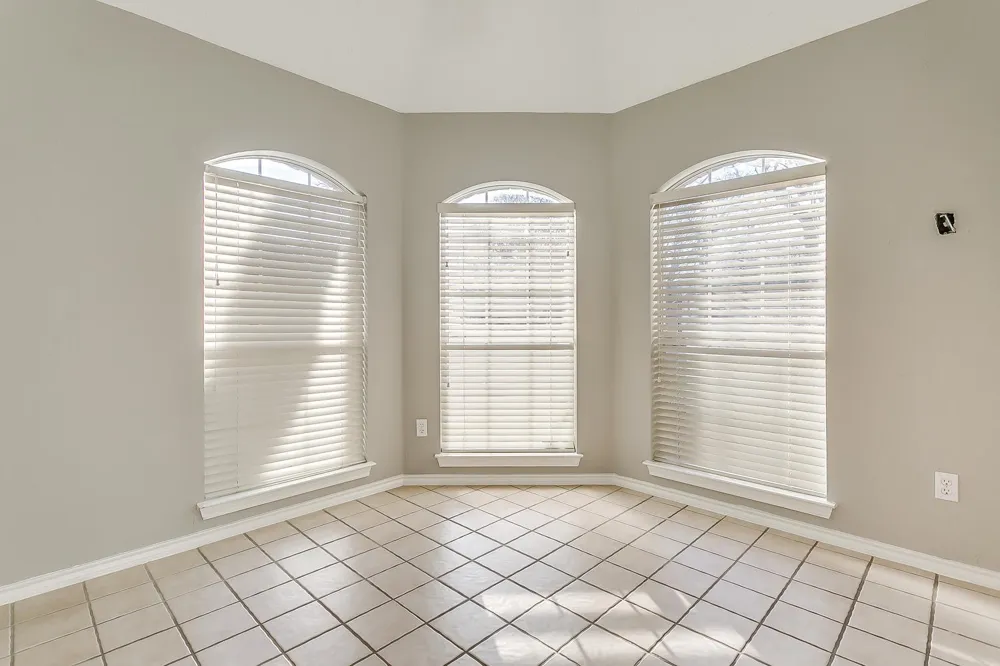 901 Evandale Road Burleson, TX 76028