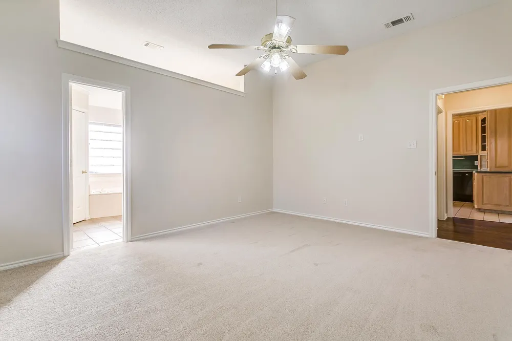 901 Evandale Road Burleson, TX 76028