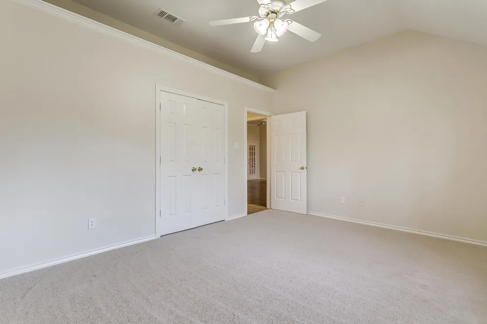 901 Evandale Road Burleson, TX 76028