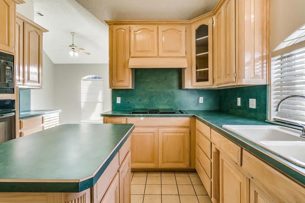 901 Evandale Road Burleson, TX 76028