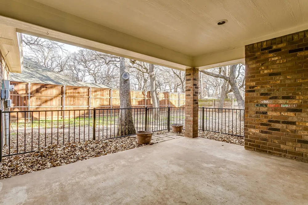 901 Evandale Road Burleson, TX 76028