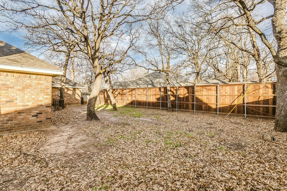 901 Evandale Road Burleson, TX 76028