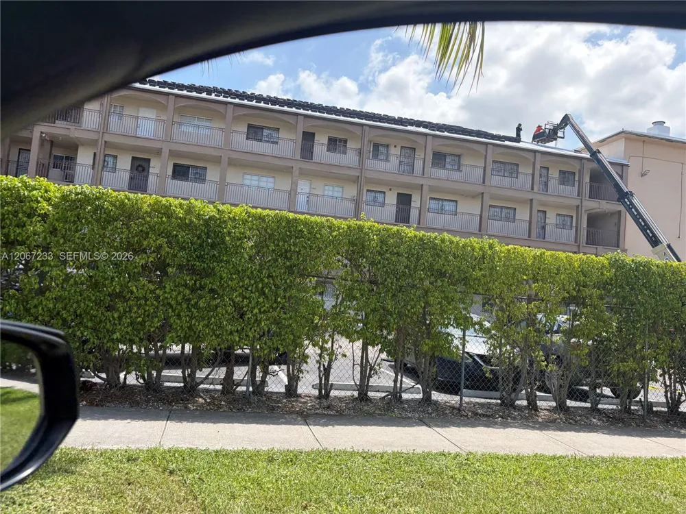 8851 119 ST #5222 Hialeah Gardens, FL 33018