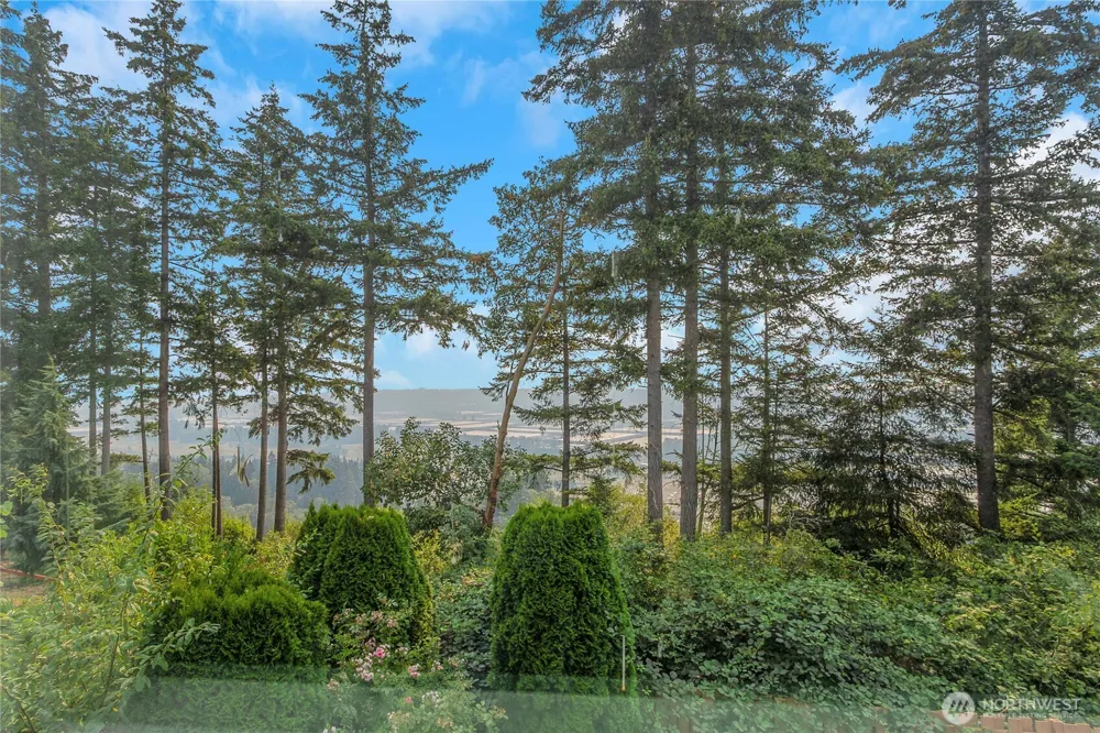 6735 Montevista Drive SE Auburn, WA 98092