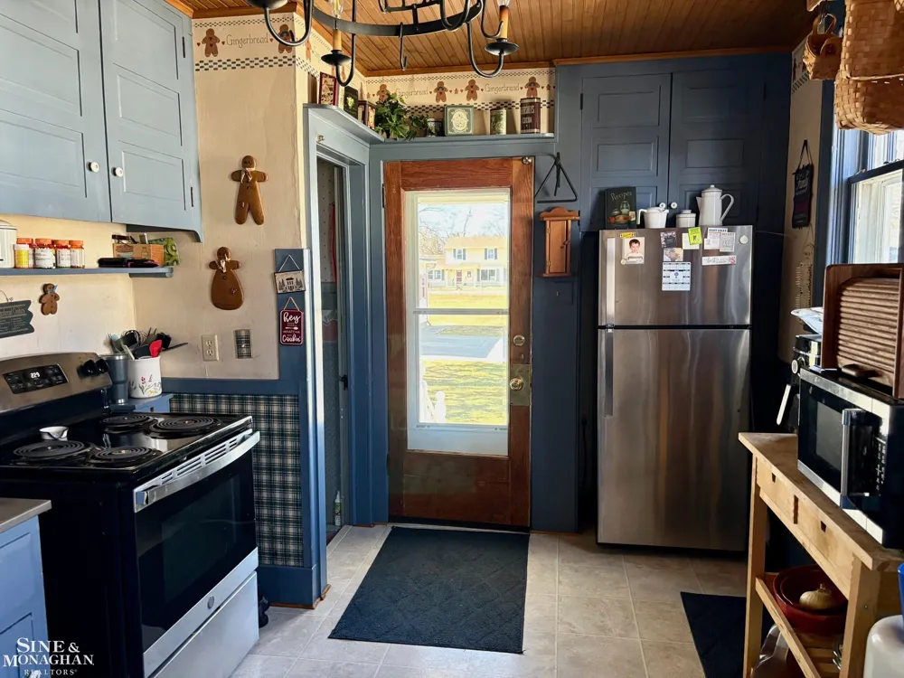 1609 Saint Clair River Drive Algonac City, MI 48001