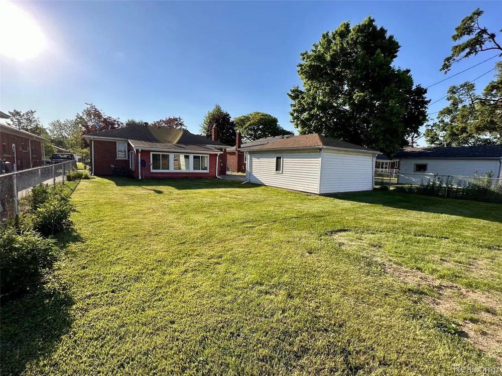 6790 WINONA AVENUE Allen Park City, MI 48101