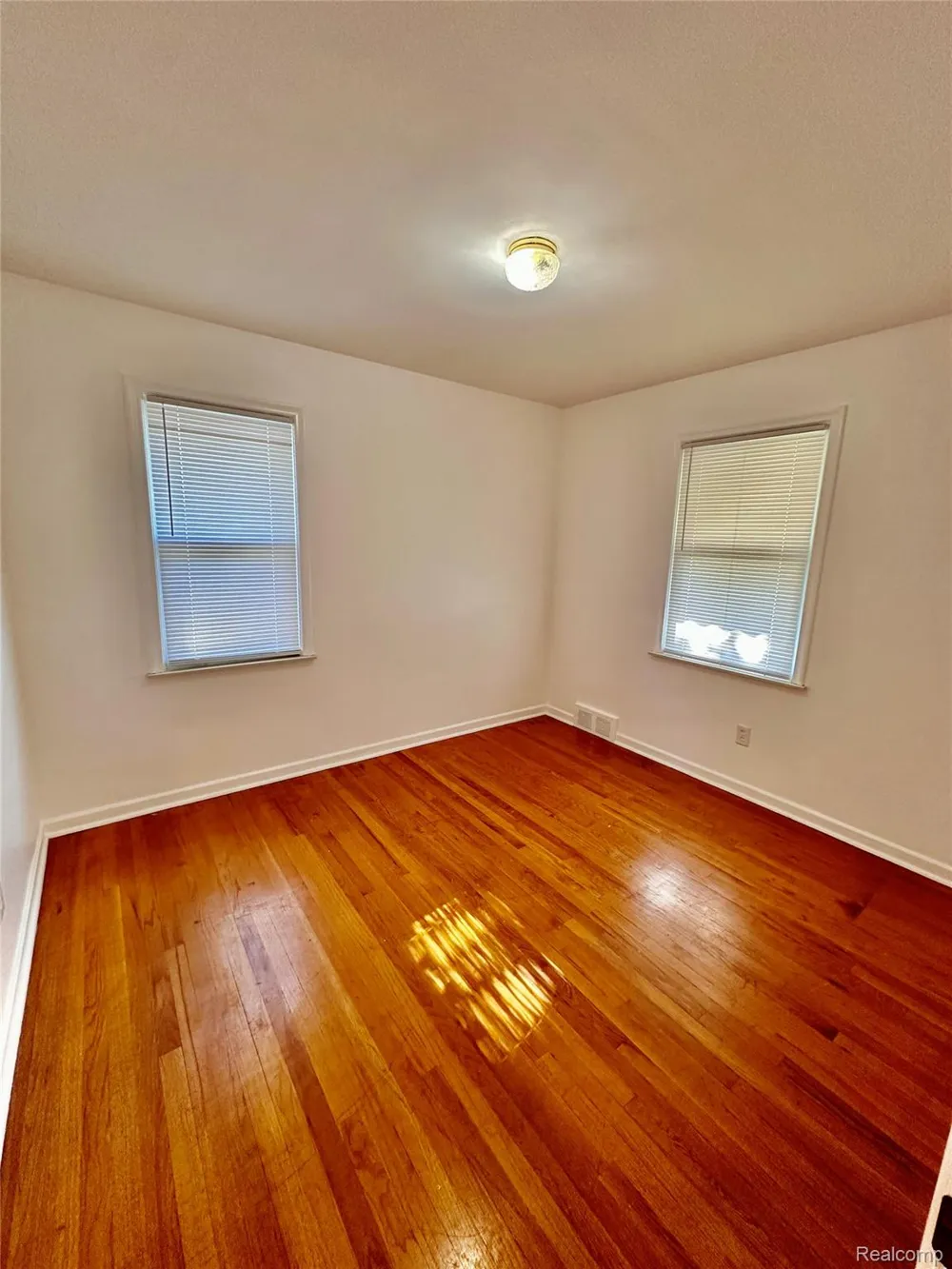 6790 WINONA AVENUE Allen Park City, MI 48101