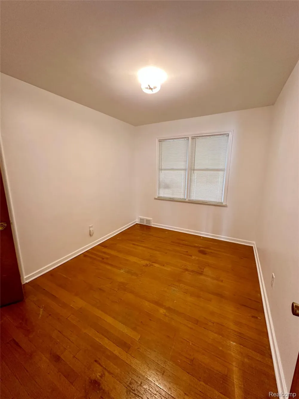 6790 WINONA AVENUE Allen Park City, MI 48101