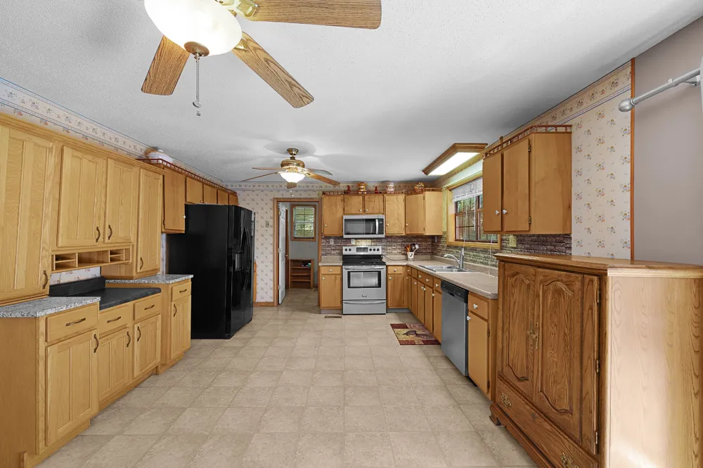 875 New Friendship Rd Buena Vista, TN 38318