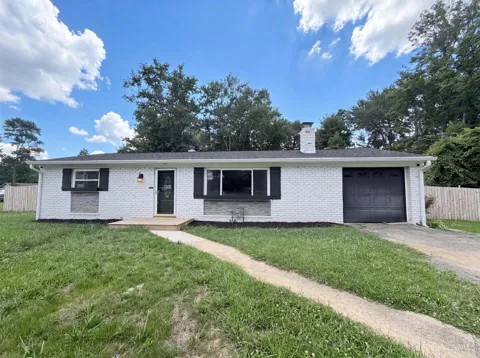 4481 Forest Trail