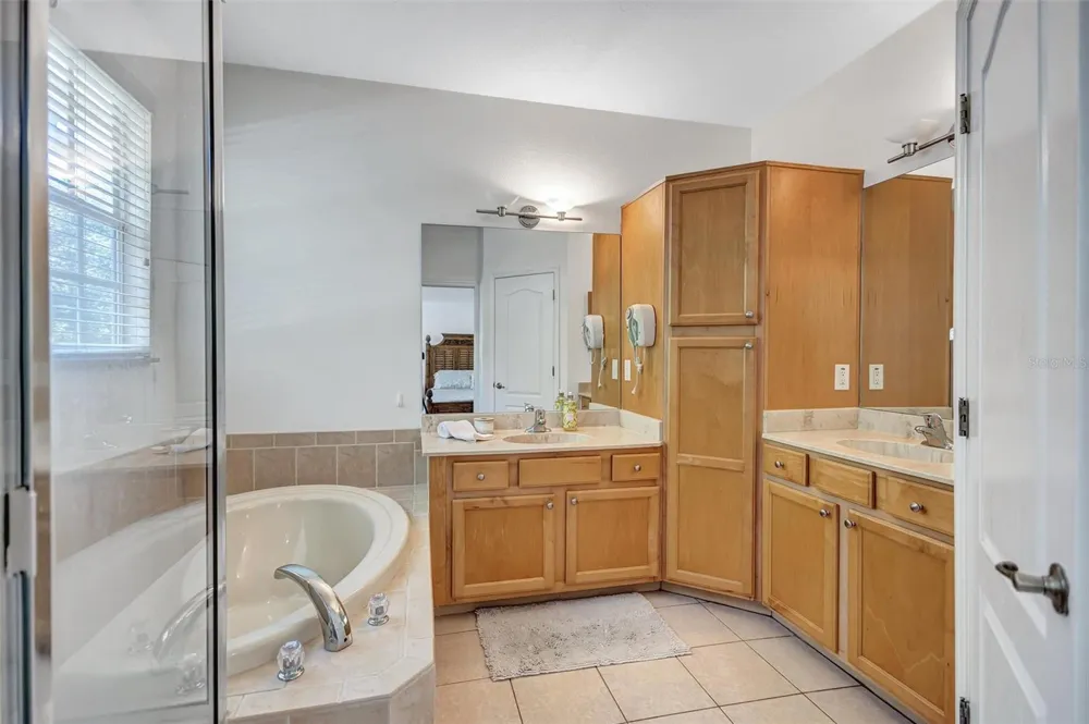 14511 MIRABELLE VISTA CIRCLE Tampa, FL 33626