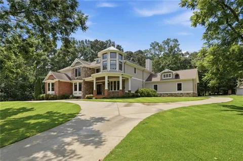 112 Overlook Circle