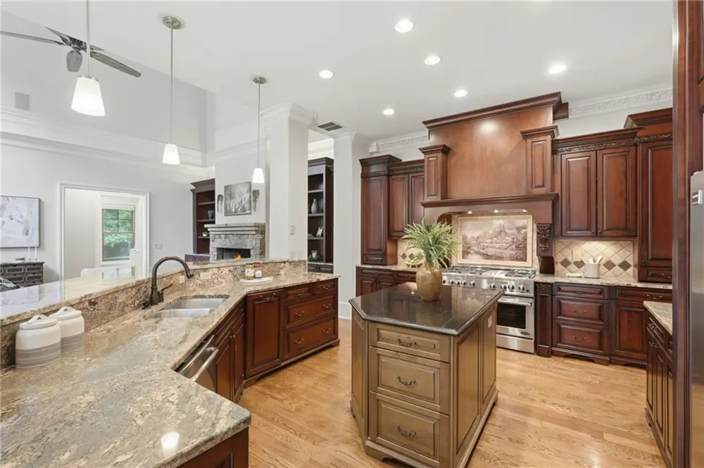 112 Overlook Circle Dawsonville, GA 30534