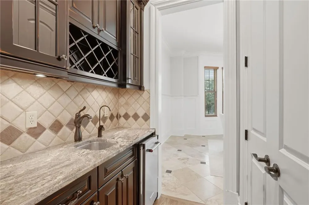 112 Overlook Circle Dawsonville, GA 30534
