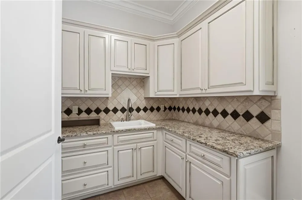 112 Overlook Circle Dawsonville, GA 30534