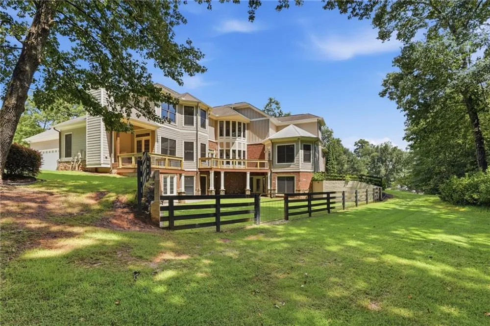 112 Overlook Circle Dawsonville, GA 30534