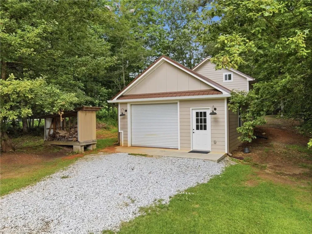 112 Overlook Circle Dawsonville, GA 30534